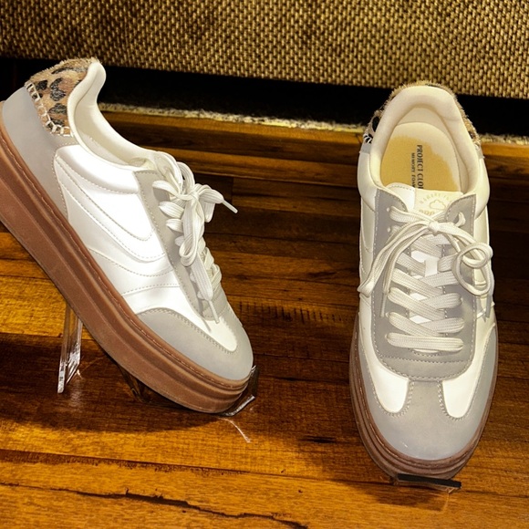 Project Cloud Memory Foam Insole ~ Women's Size 10 White/Leopard Print Sneakers - Picture 3 of 15